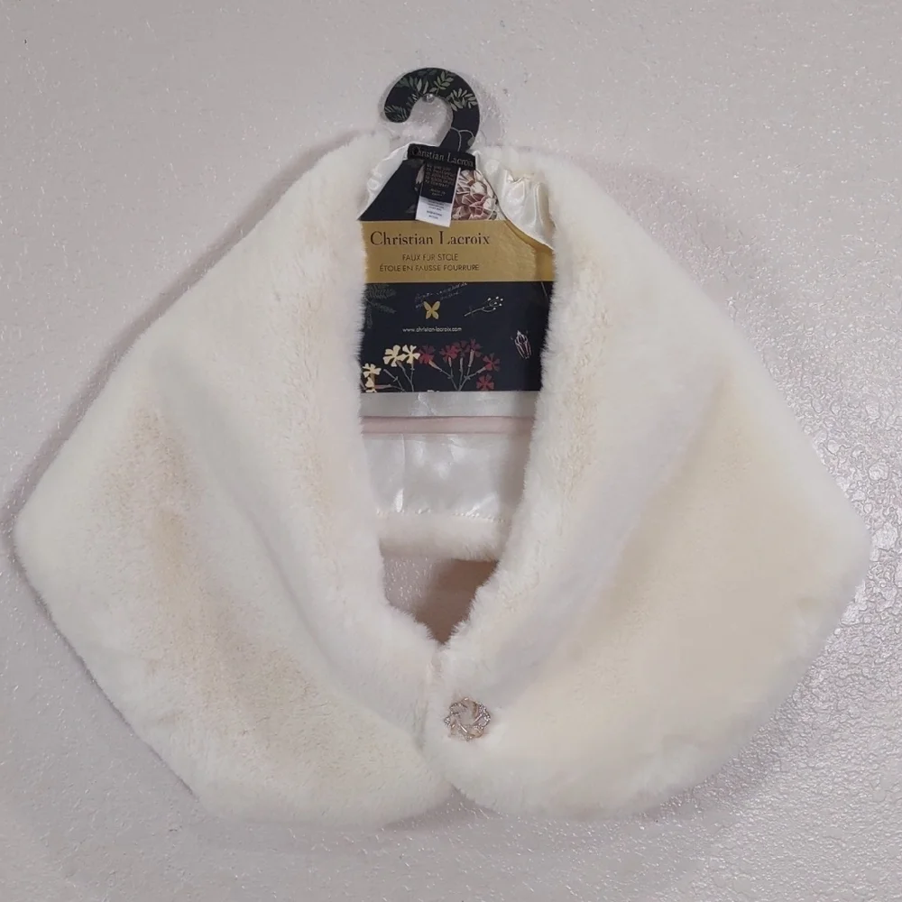 Christian Lacroix Cream Faux Fur Stole - Picture 8 of 17